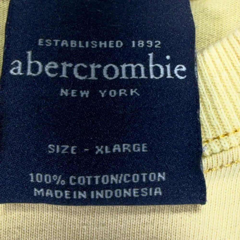 Abercrombie & Fitch T-Shirt Men XL Yellow Fight WIN Headdress Indian Vintage Y2K